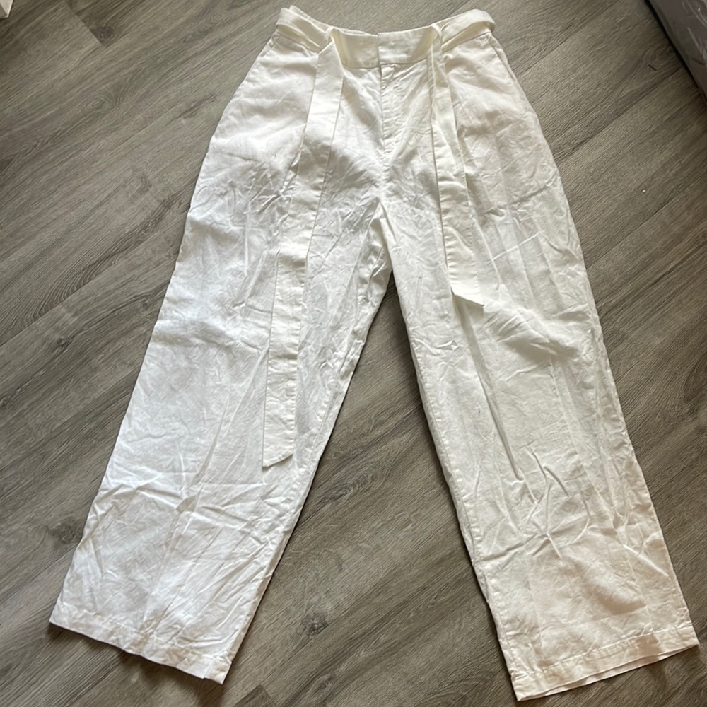 Uniqlo Belted Linen Pants
